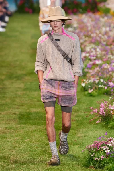 Look 26